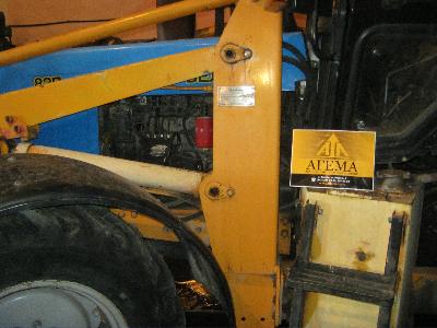 Сервисный Центр компании «Агема машинери ТСК» производит ремонт экскаватора-погрузчика Амкодор-702ЕА-01 на базе МТЗ 82 Р.